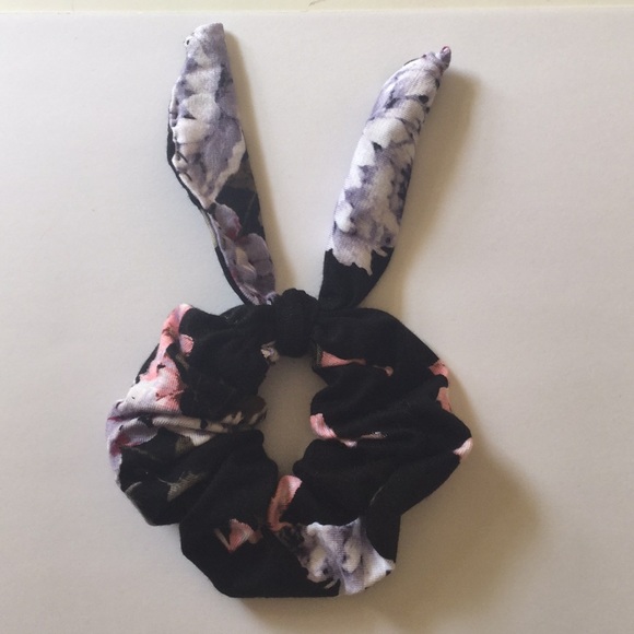 Accessories - Cotton handmade black with floral print scrunchie